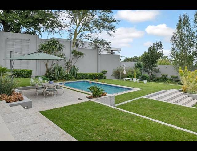 5 BEDROOM HOUSE FOR SALE IN DUXBERRY